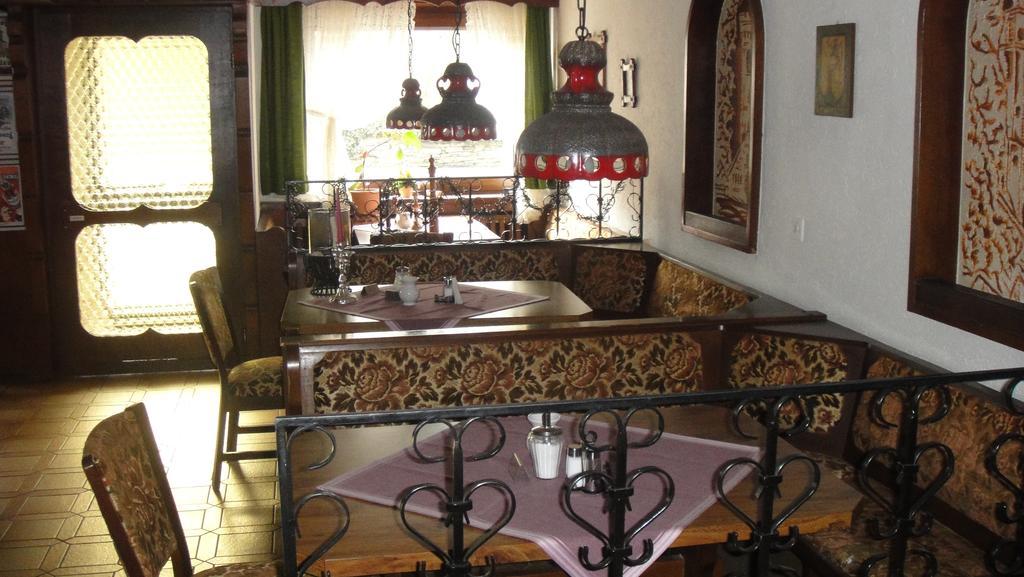 Black Bear Bikers Pub-Hotel Kempfeld Bagian luar foto