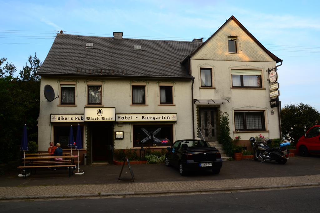 Black Bear Bikers Pub-Hotel Kempfeld Bagian luar foto