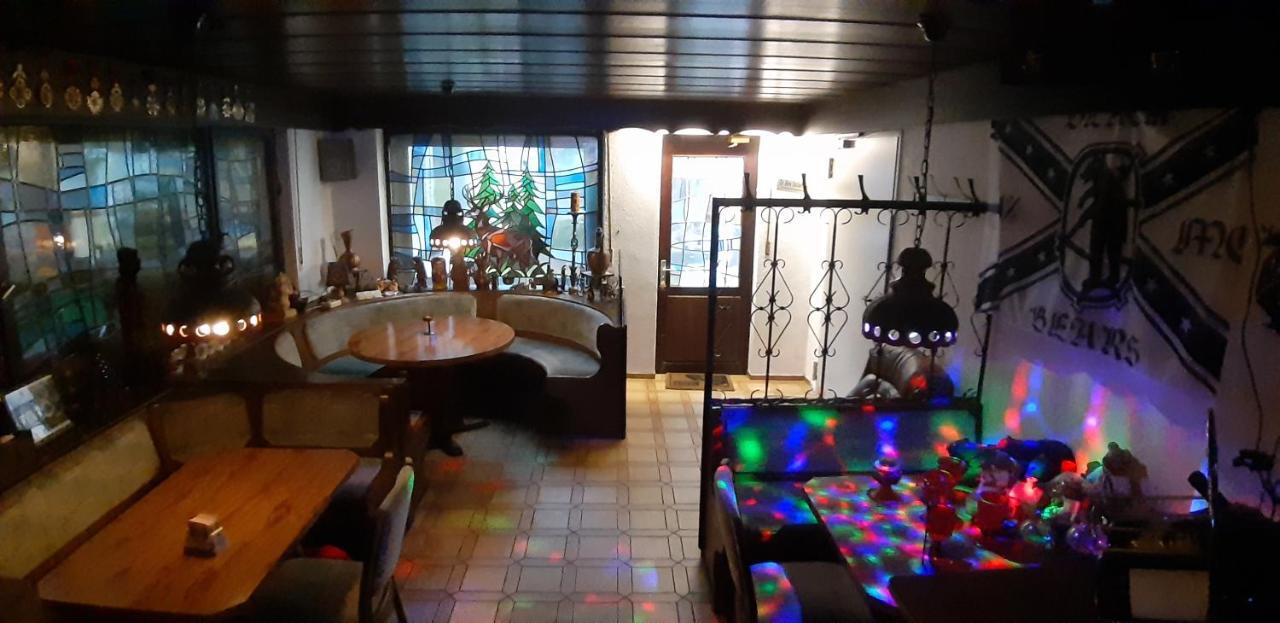 Black Bear Bikers Pub-Hotel Kempfeld Bagian luar foto